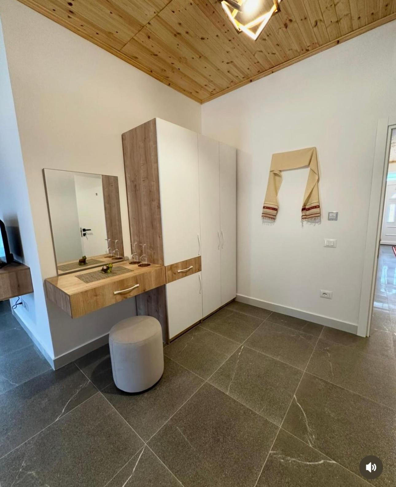 Qyteza Guest House & Camping Shkoder Ngoại thất bức ảnh