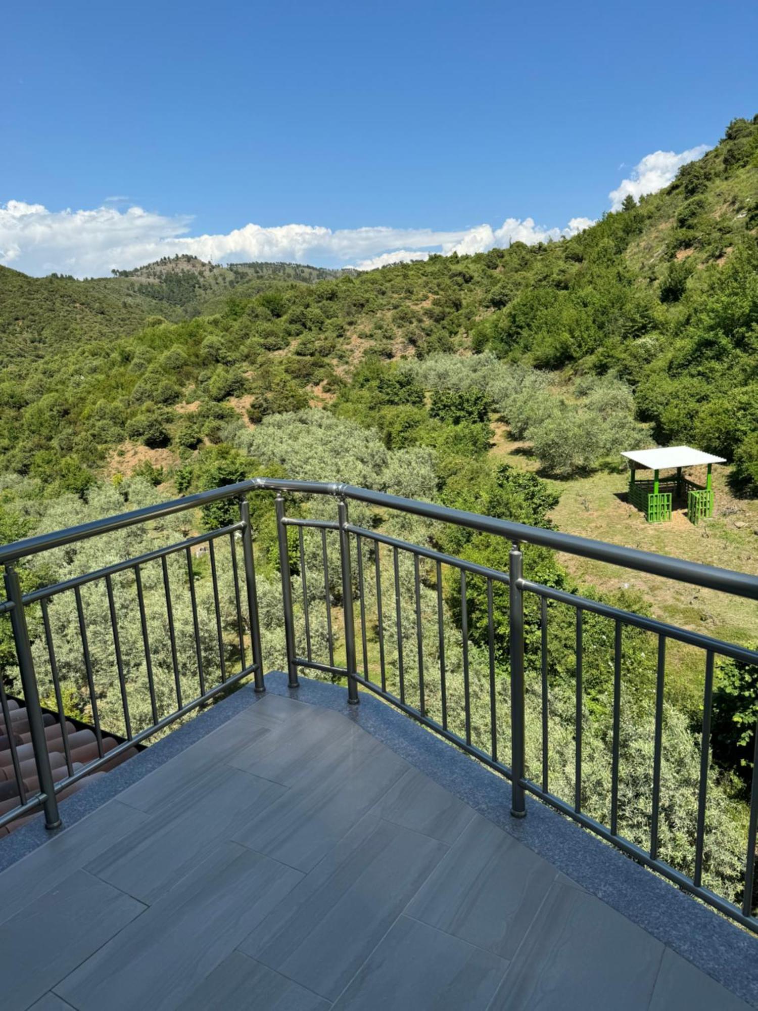 Qyteza Guest House & Camping Shkoder Ngoại thất bức ảnh