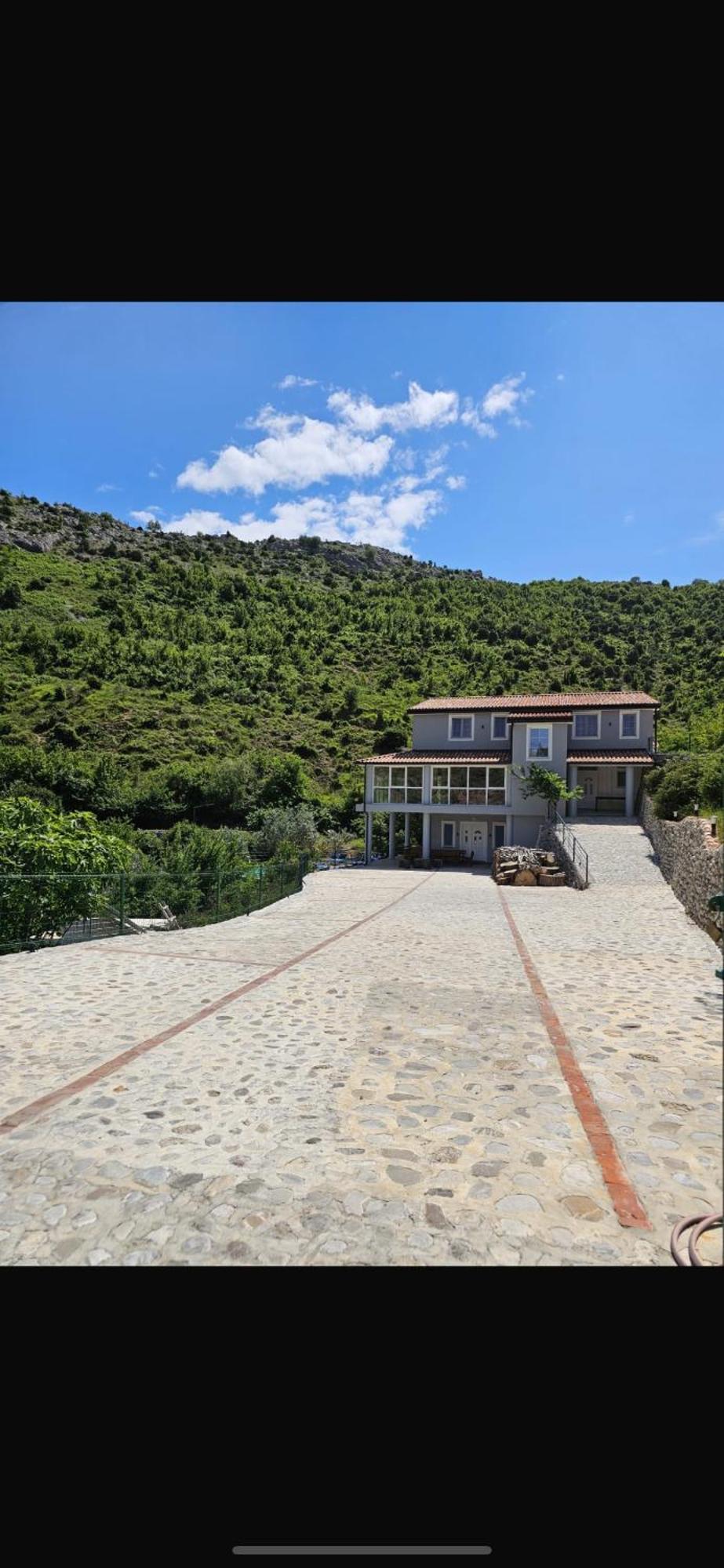 Qyteza Guest House & Camping Shkoder Ngoại thất bức ảnh
